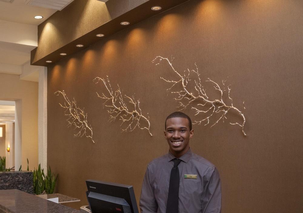 Embassy Suites Baton Rouge Esterno foto