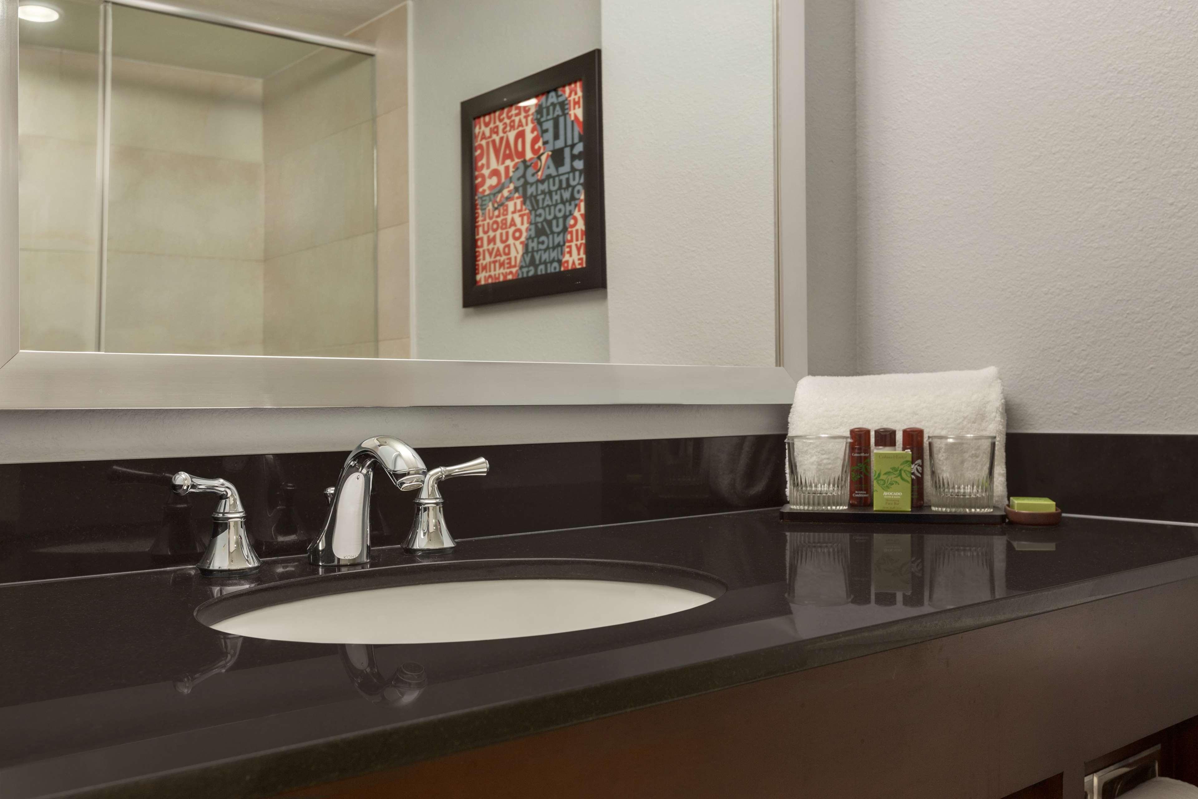 Embassy Suites Baton Rouge Esterno foto