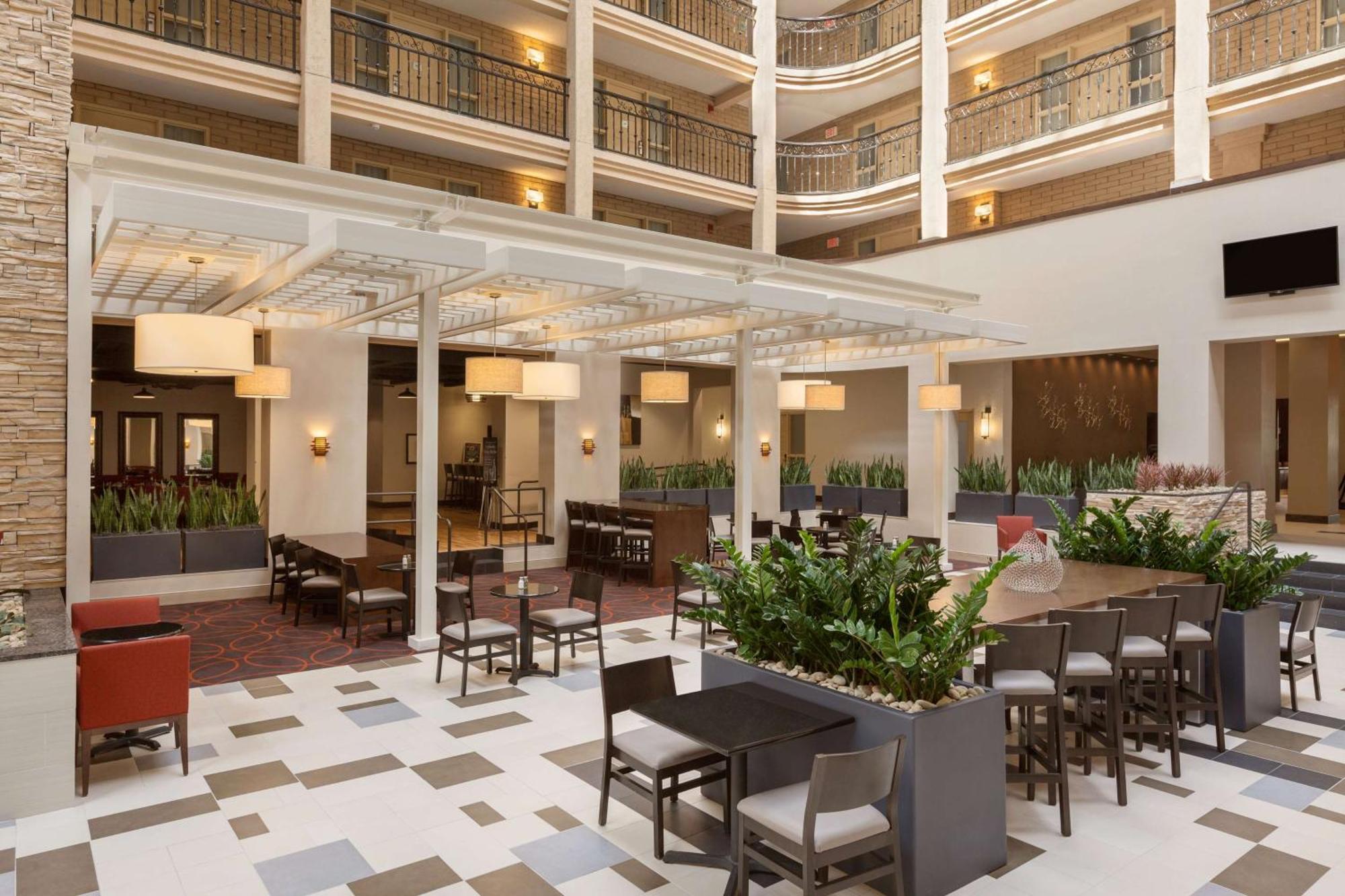 Embassy Suites Baton Rouge Esterno foto