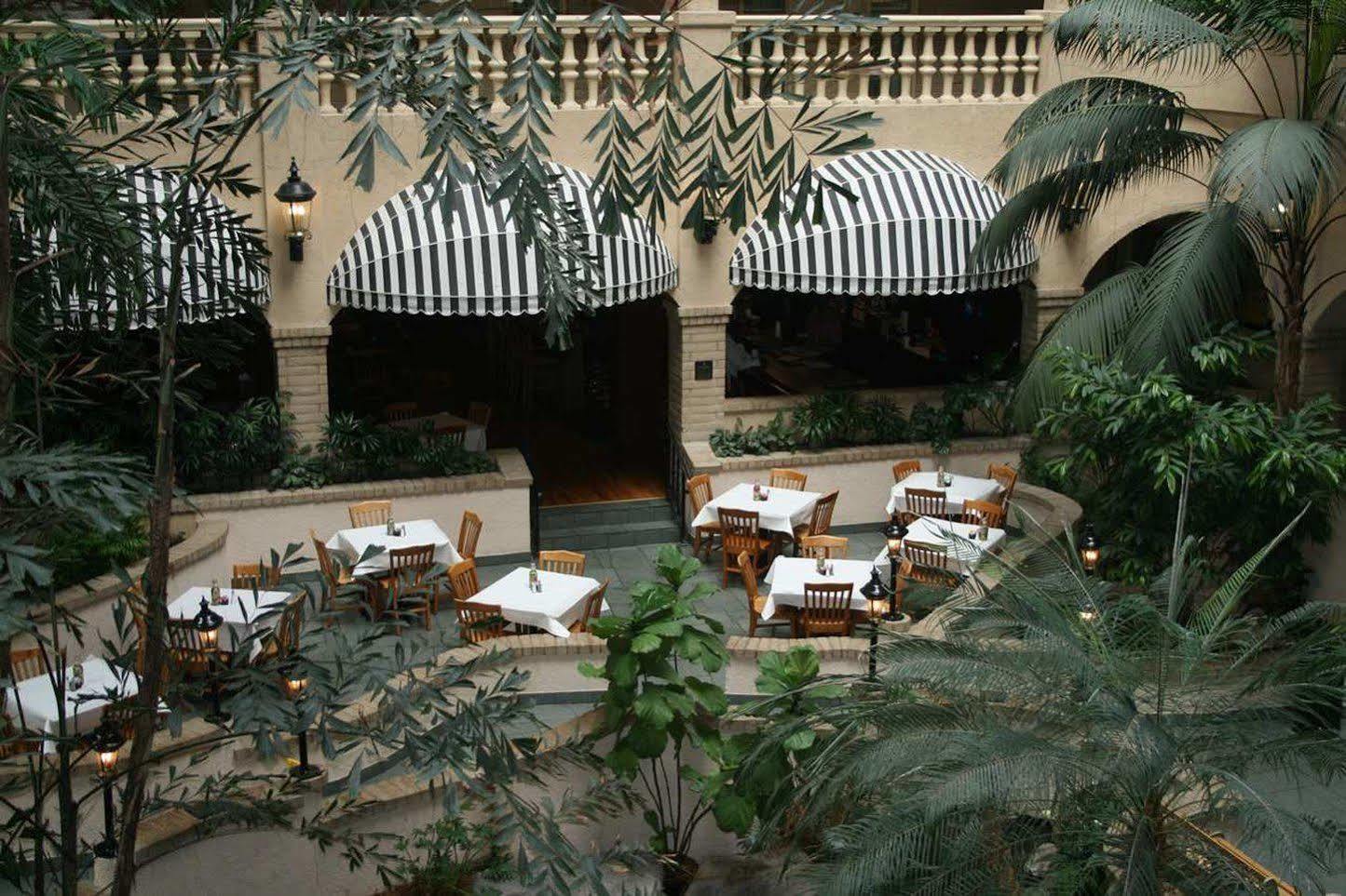 Embassy Suites Baton Rouge Esterno foto
